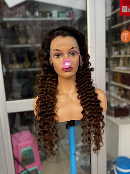 Perruque Bouclée Longue