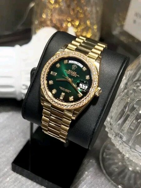 Montre de Luxe Dorée