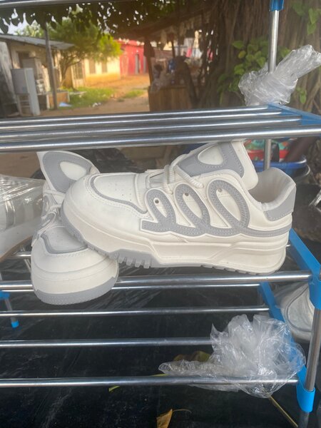 Baskets tendance blanches