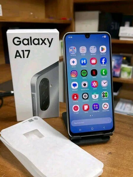 Samsung Galaxy A17 Smartphone