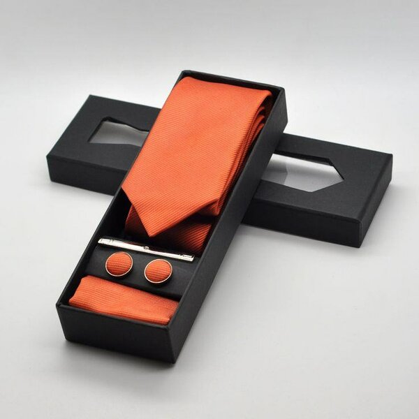 Cravate orange en soie luxueuse