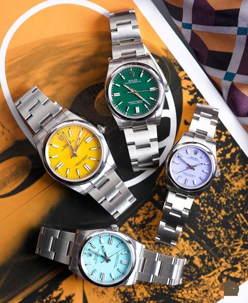 Montres élégantes en acier inoxydable