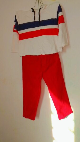 Ensemble sport rouge-blanc