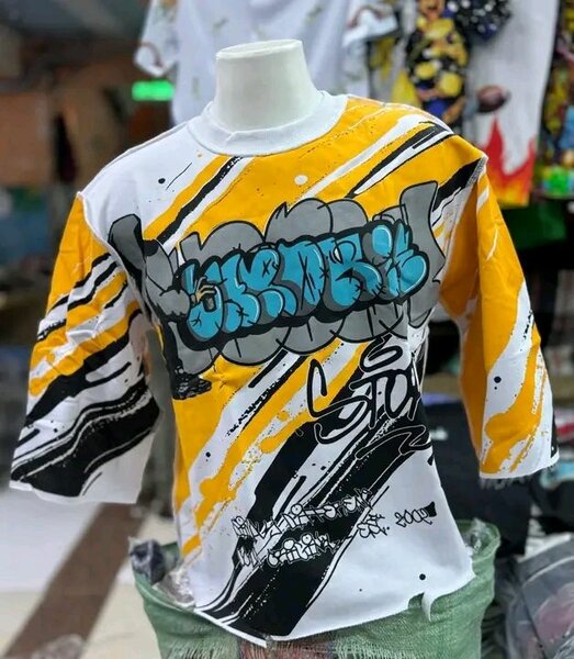 T-shirt graffiti jaune et noir pour hommes