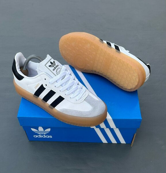 Paire de basket adidas