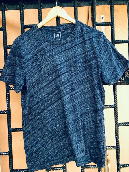 Men's round neckt-shirt