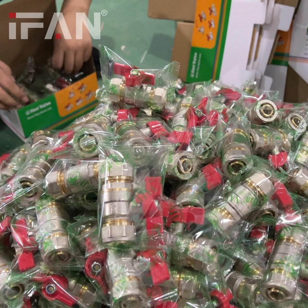 Vannes à bille en laiton pex