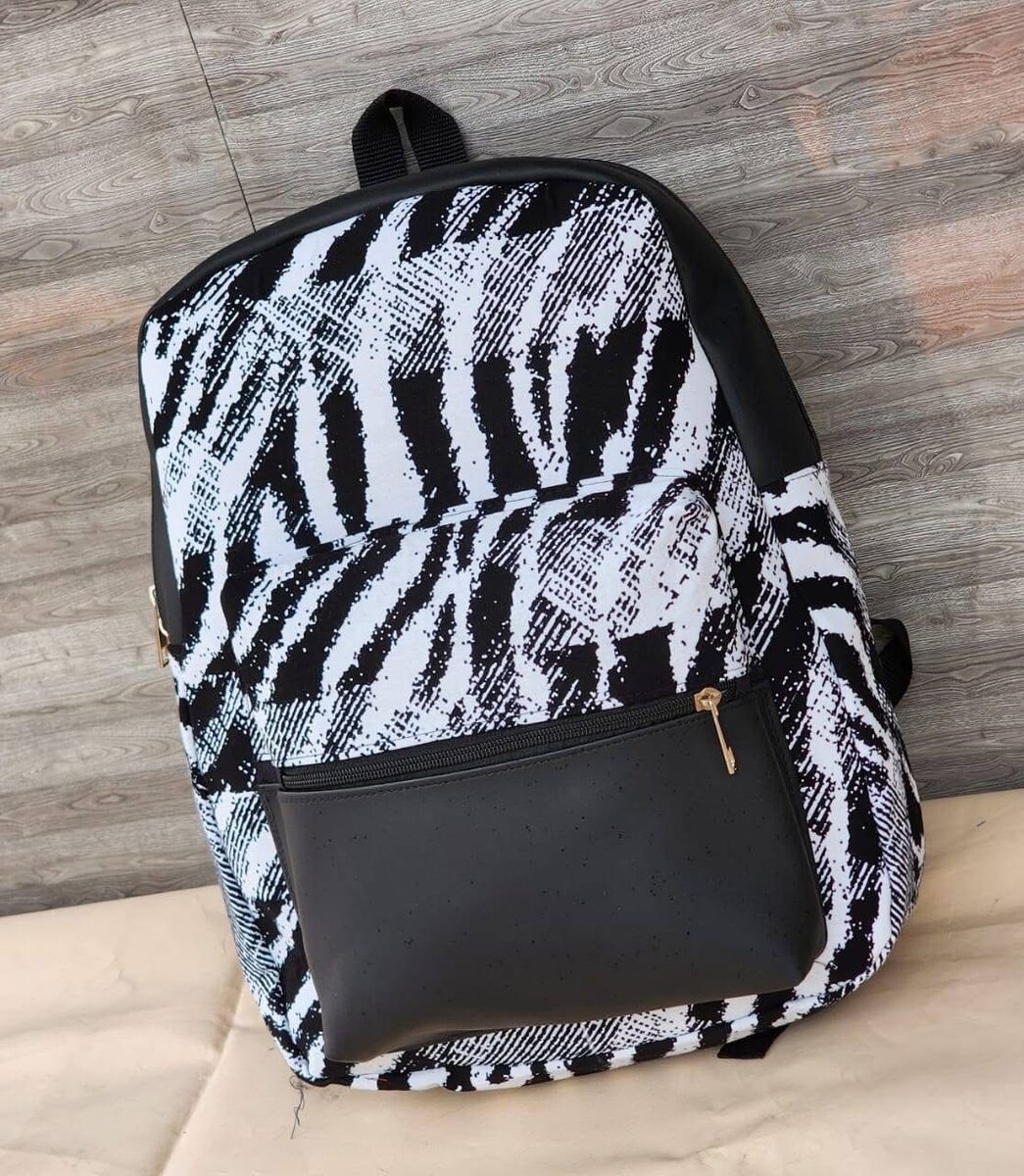 Sac à dos motif moderne