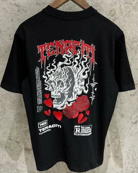 T-shirt noir graphique unisexe