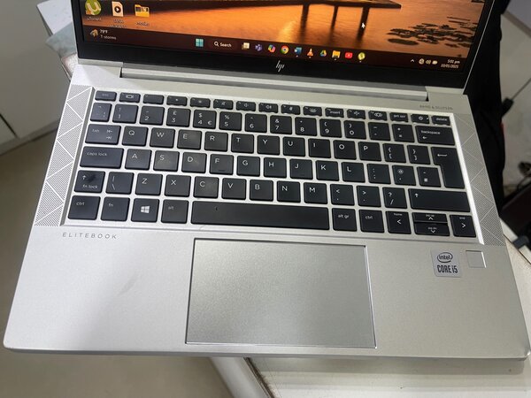 HP Elitebook 830 G7