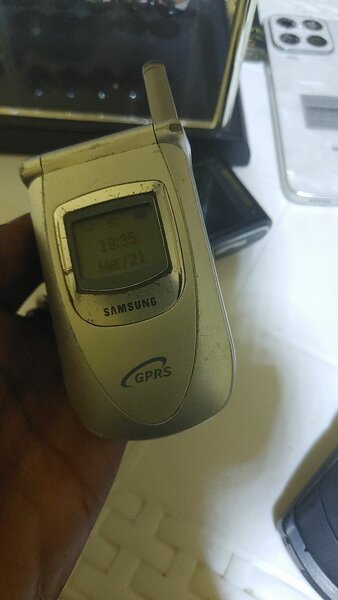 Téléphone portable Samsung GPRS