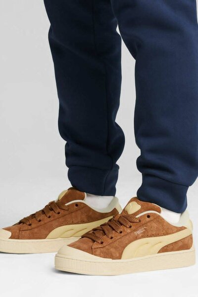 Baskets en daim marron