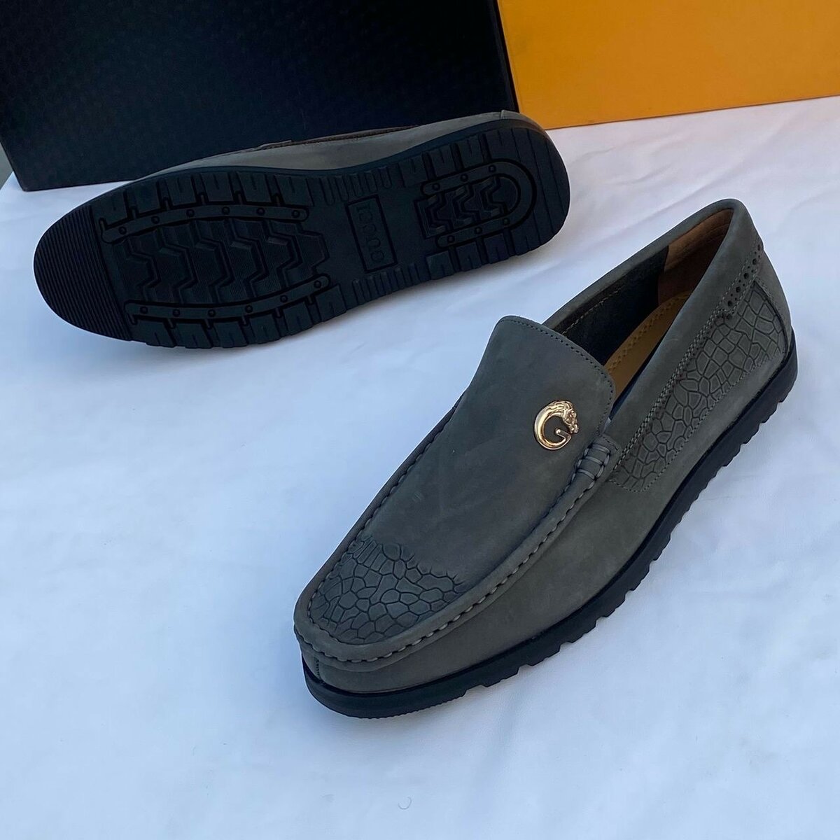 EXECUTIVE CASUAL WEAR