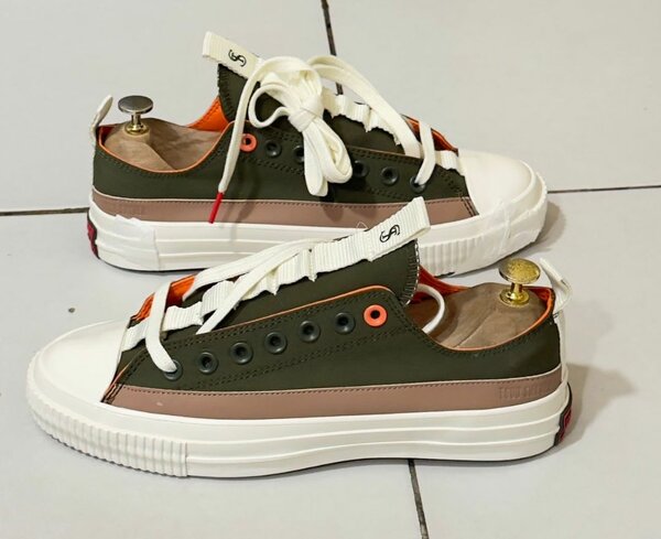 Baskets basses élégantes