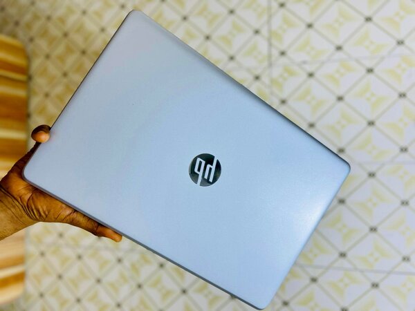 *GRAPHICS HP LAPTOP 15