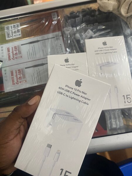 65W iPhone fast chargers