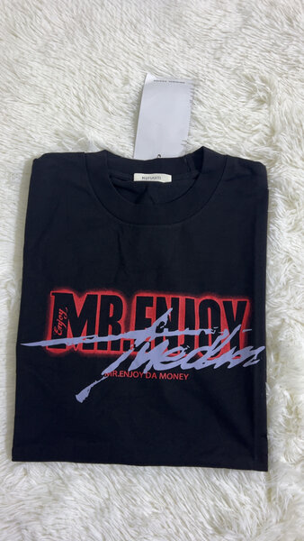 T-shirt graphique tendance unisexe