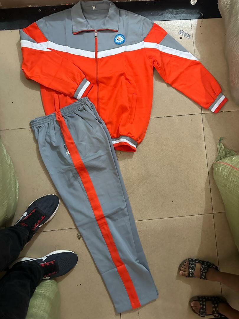 Ensemble survêtement sport