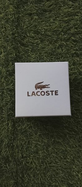 Montre Lacoste élégante