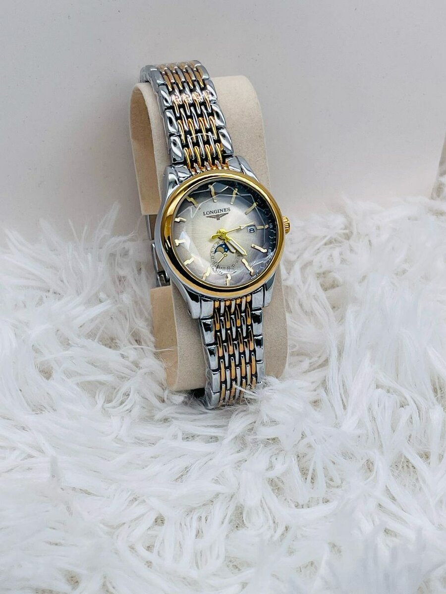 MONTRE ORIGINALE ET DE QUALITÉ FEMME