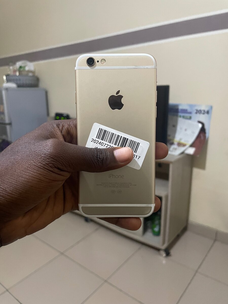 iPhone 6 32g quasi neuf importé