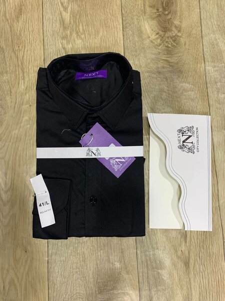 Chemise Noire Classique Homme