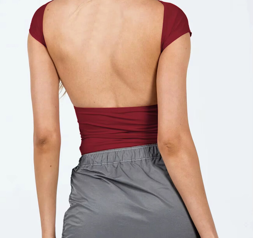 Top dos nu élégant femme