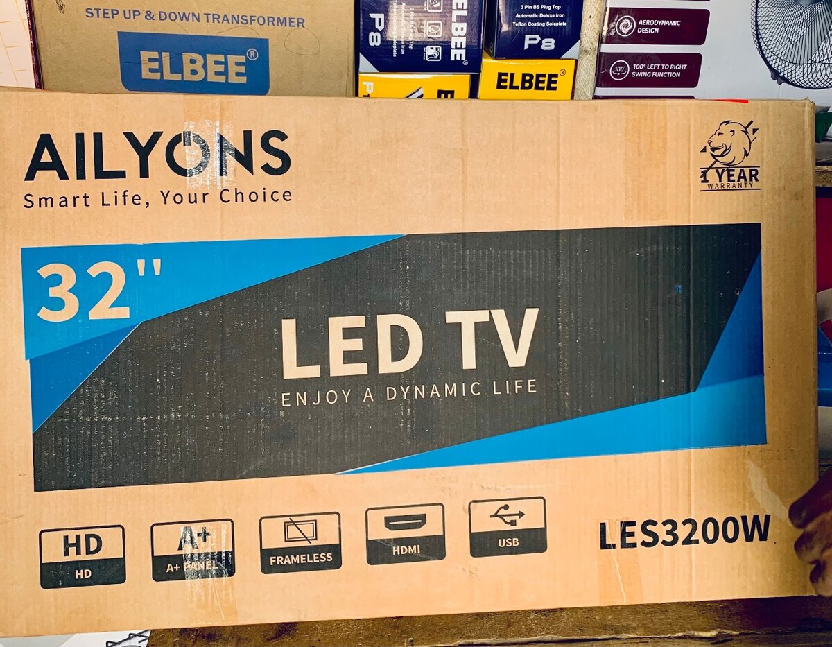 AILYONS 32 inch Digital Satellite Television