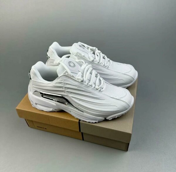 Baskets blanches modernes