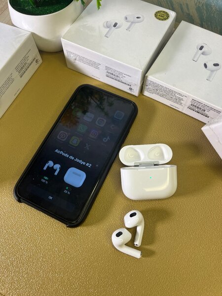 AirPods 3
