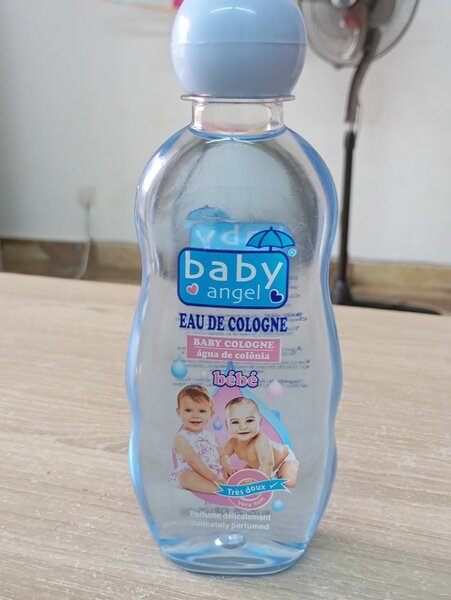 Eau de Cologne pour bébé