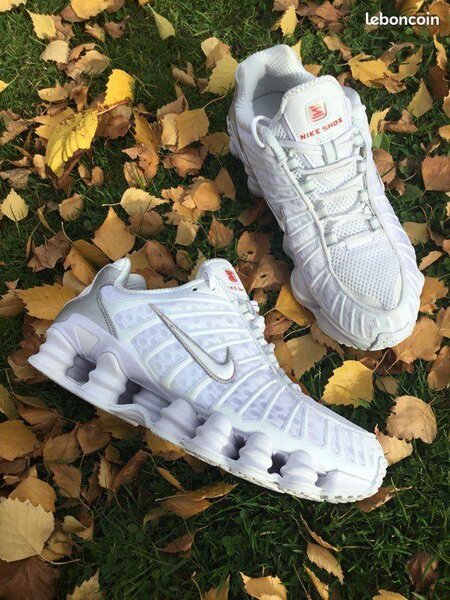 Baskets de sport Nike modernes