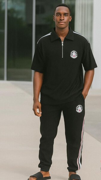 Tenue de sport homme noire élégante