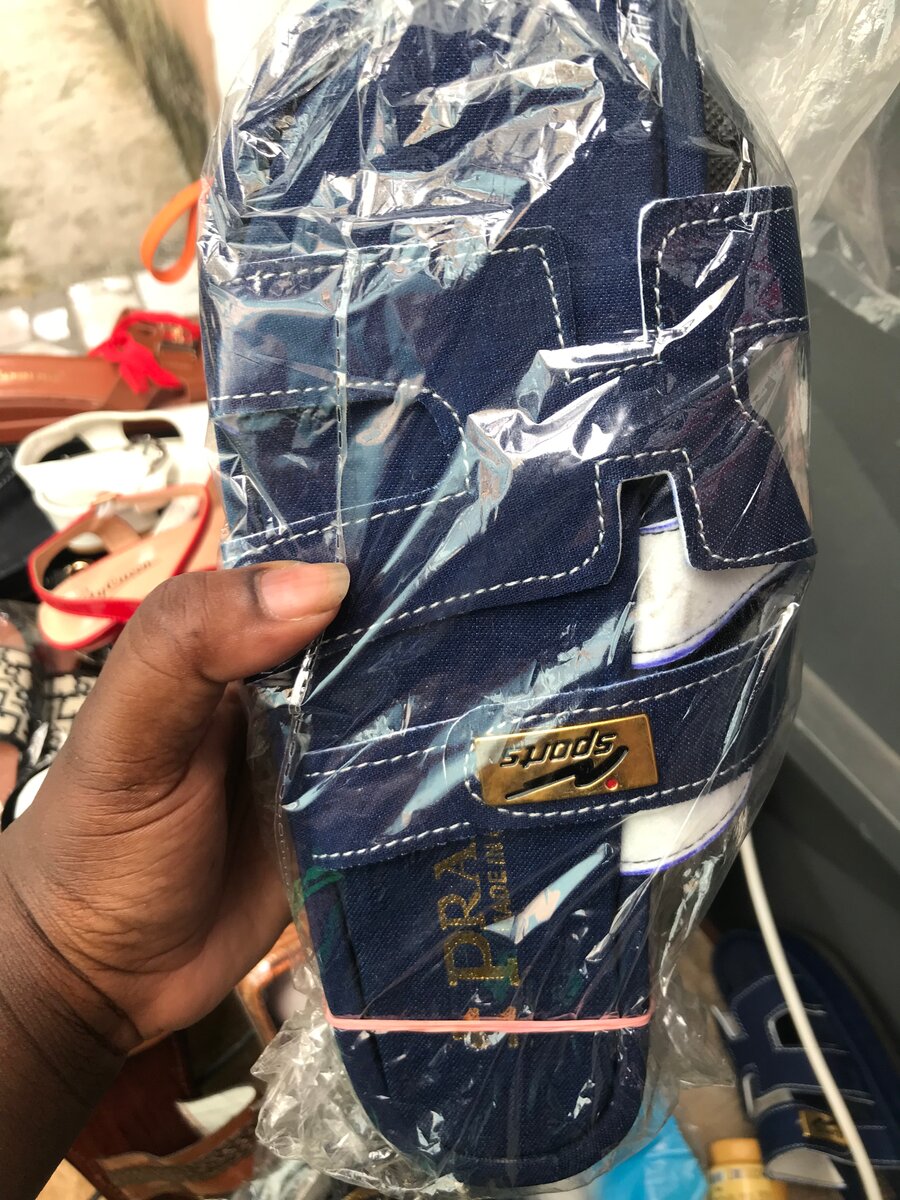 Sandales en jean à boucles