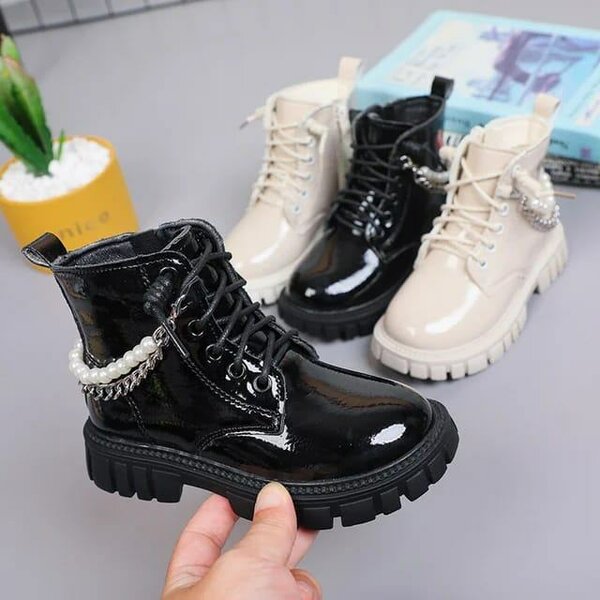 Chaussures petite fille