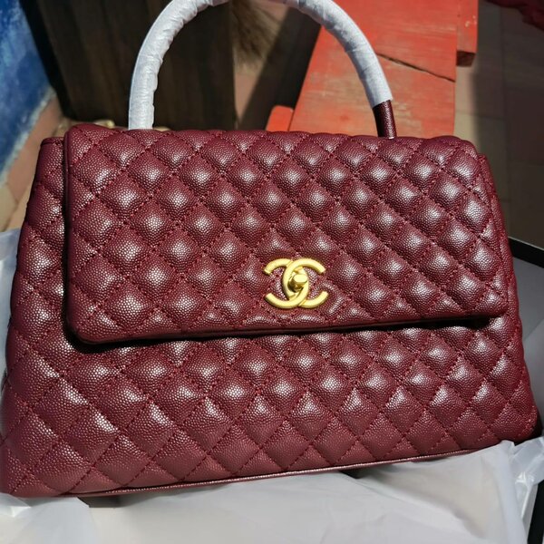 Sac élégant en cuir matelassé