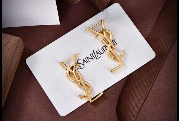 Boucles d'oreilles en or élégantes