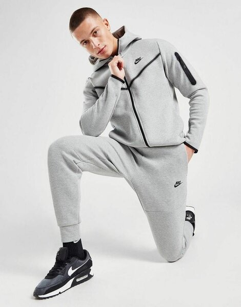 Nike tech fleece
