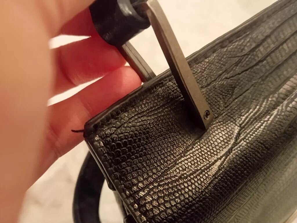 Классическая сумка из натуральной кожи ската Marco Tozzi