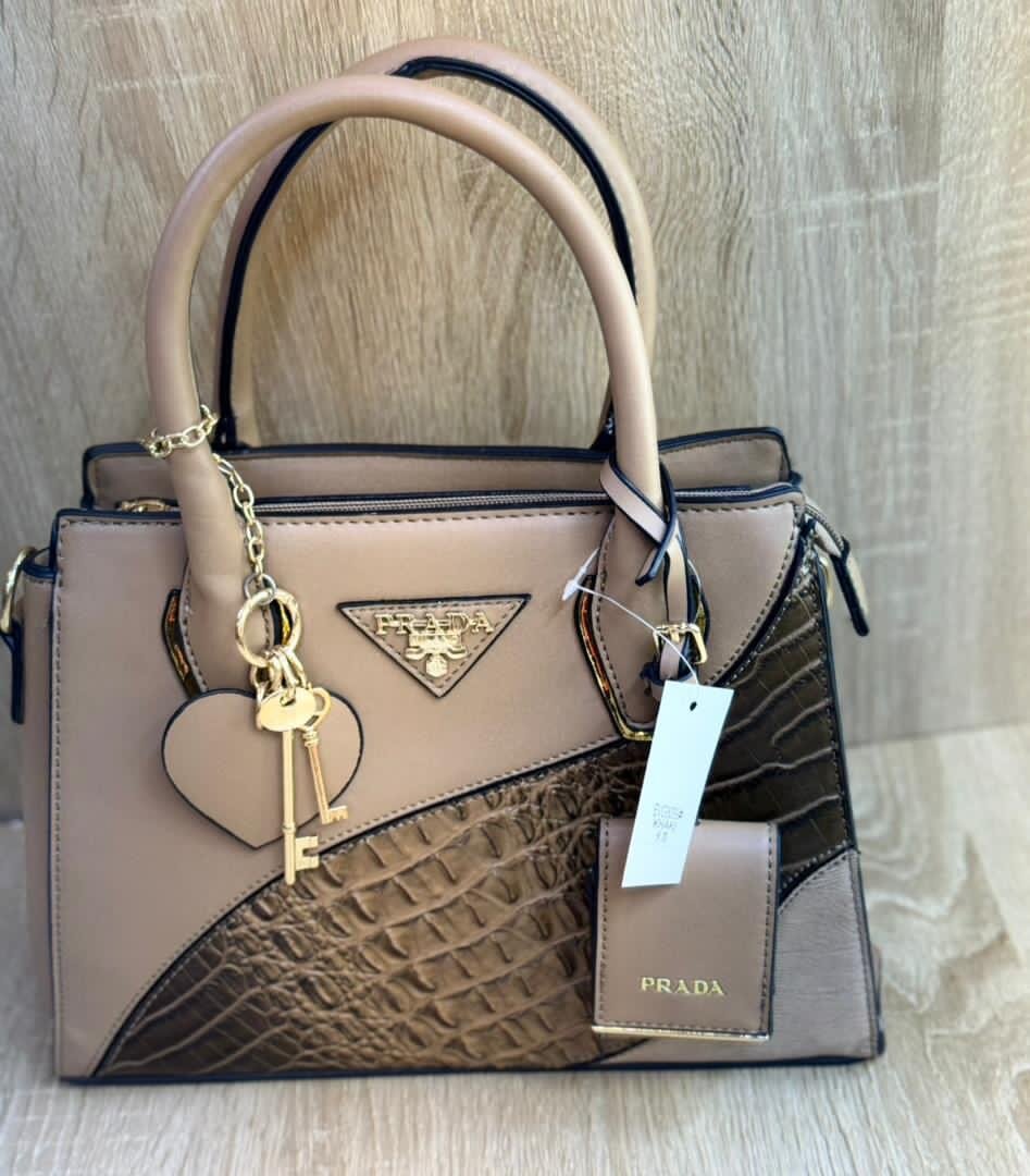 Sac à main Prada élégant