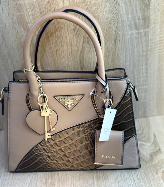 Sac à main Prada élégant