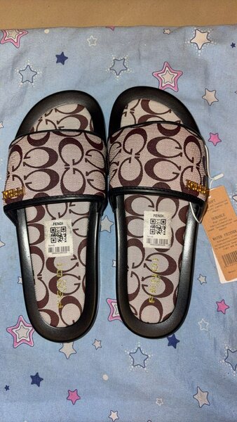 Sandales de marque élégantes