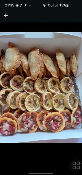 Assortiment de mini tartes salées