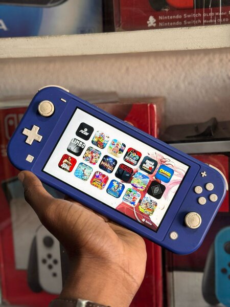 Nintendo Switch lite craqué