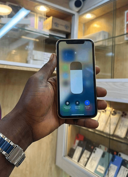 Apple iPhone XR Jaune