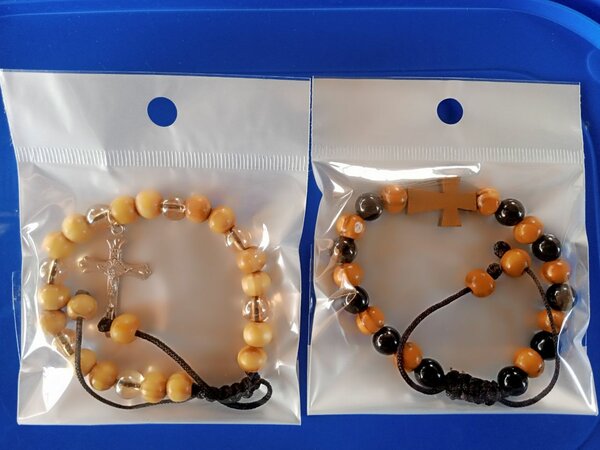 Bracelet en perles avec croix