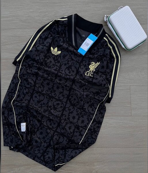 Maillot de football noir LFC