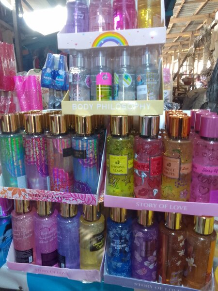 Parfums corporels scintillants