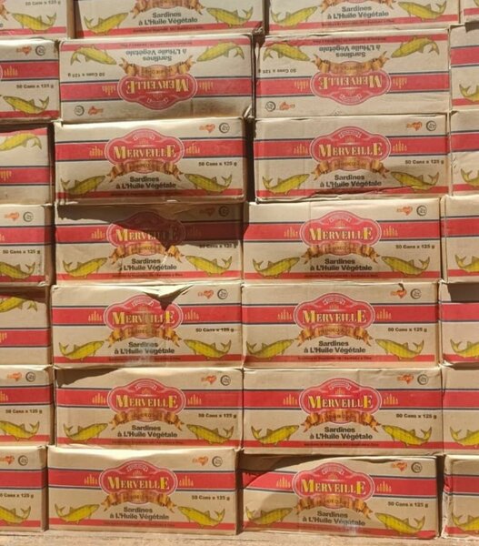 سردين في زيت نباتي