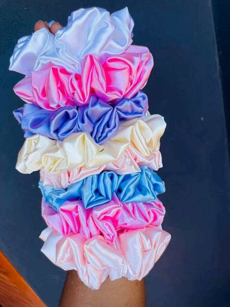 Chouchous en soie colorés